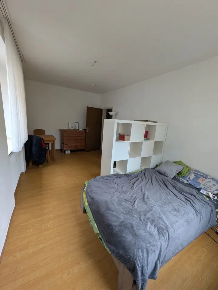 20 Zimmer Wohnung mit 80 m² in Würzburg – Bild 1