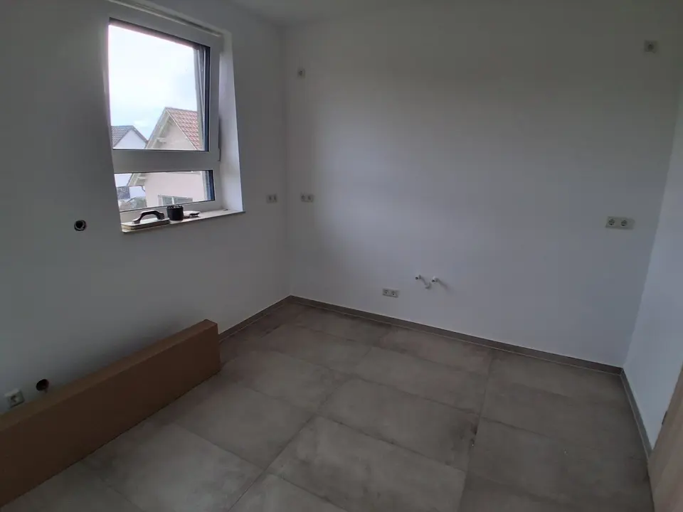 5 Zimmer Wohnung mit 163 m² in Aschersleben – Bild 1