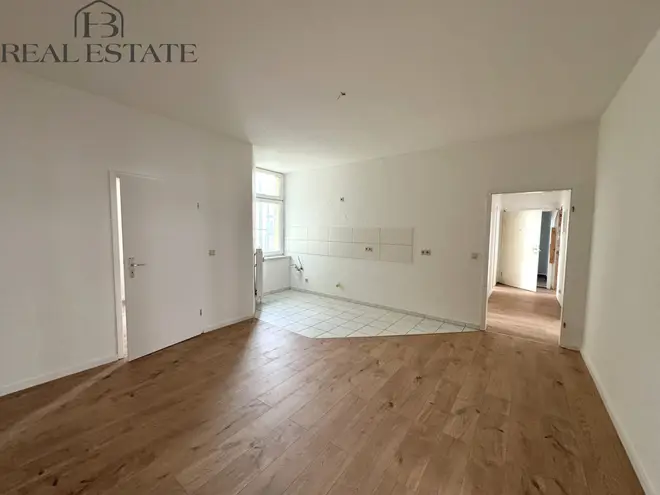 4 Zimmer Wohnung mit 105 m² in Magdeburg – Bild 1