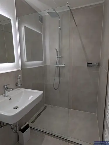 4 Zimmer Wohnung mit 138 m² in Frankfurt am Main – Bild 12