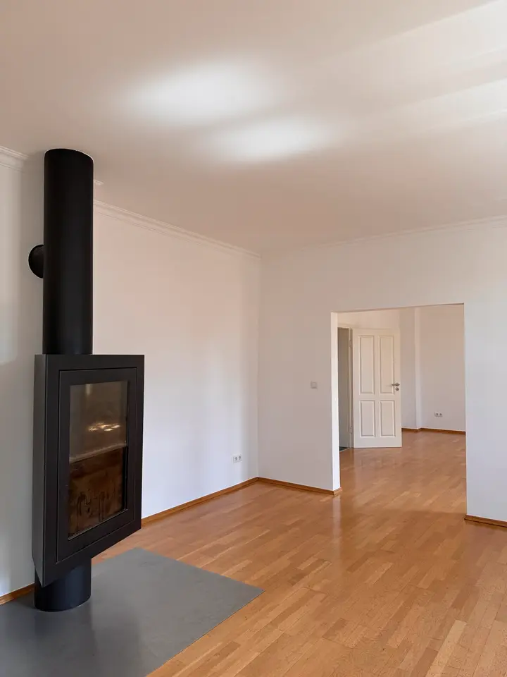 6 Zimmer Wohnung mit 220 m² in Oberursel – Bild 2