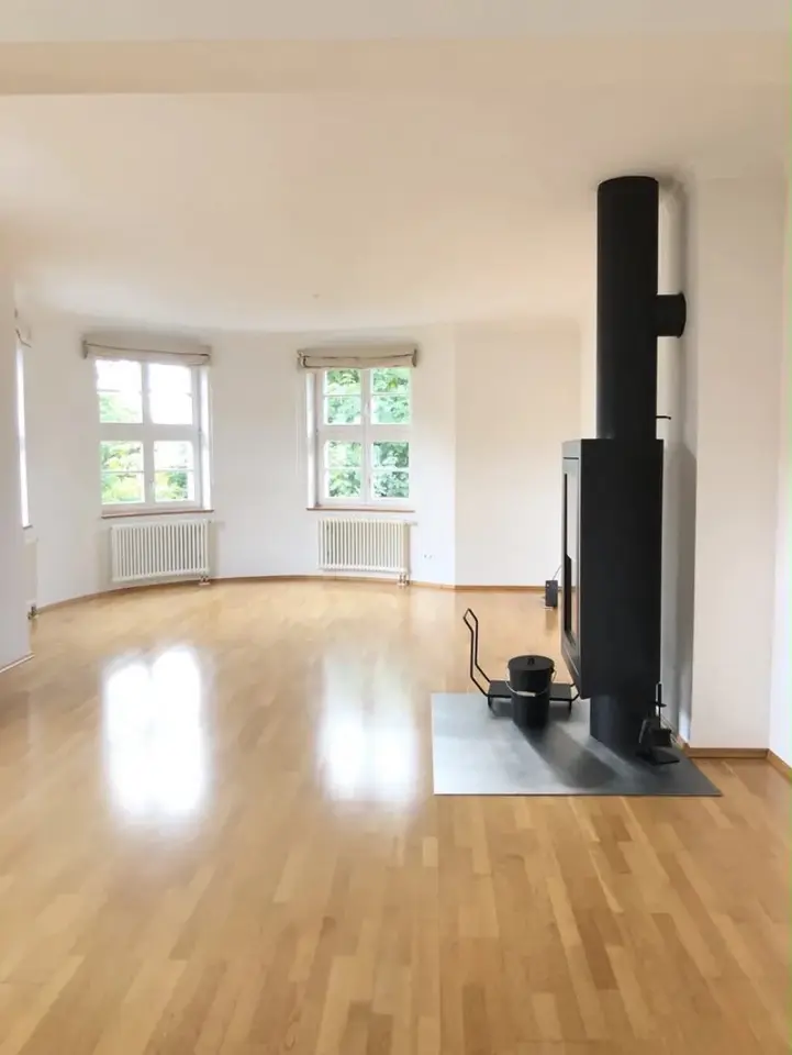 6 Zimmer Wohnung mit 220 m² in Oberursel – Bild 3