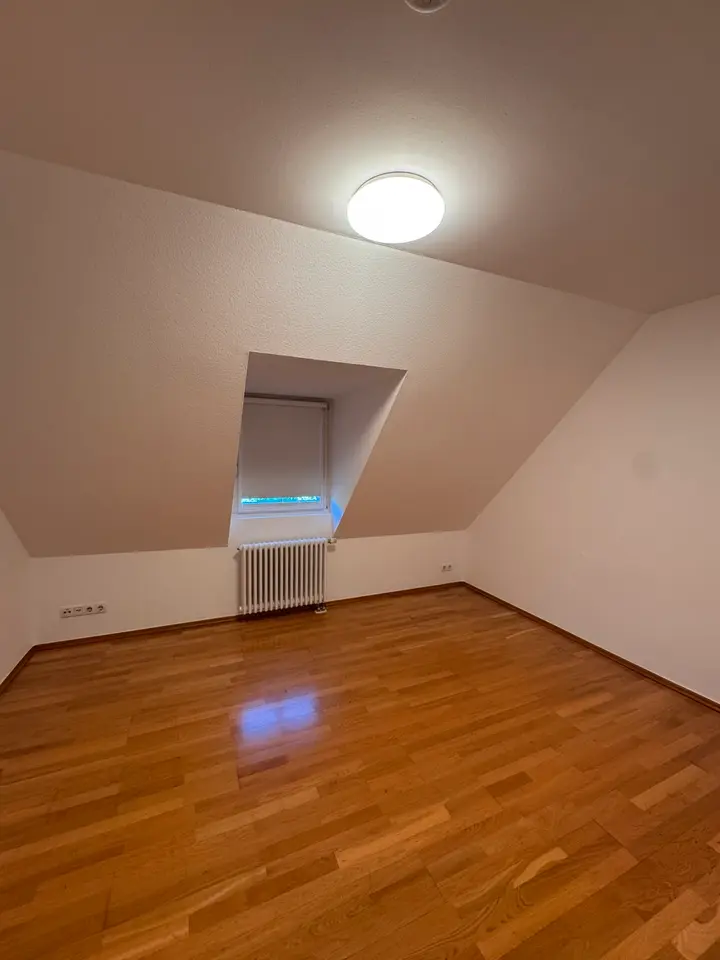 6 Zimmer Wohnung mit 220 m² in Oberursel – Bild 9