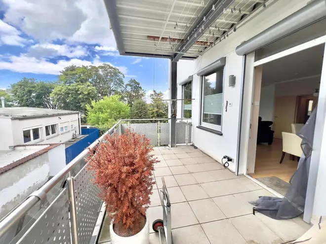 4 Zimmer Wohnung mit 120 m² in Kassel – Bild 1