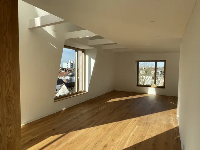 4 Zimmer Wohnung mit 135 m² in Karlsruhe – Bild 1