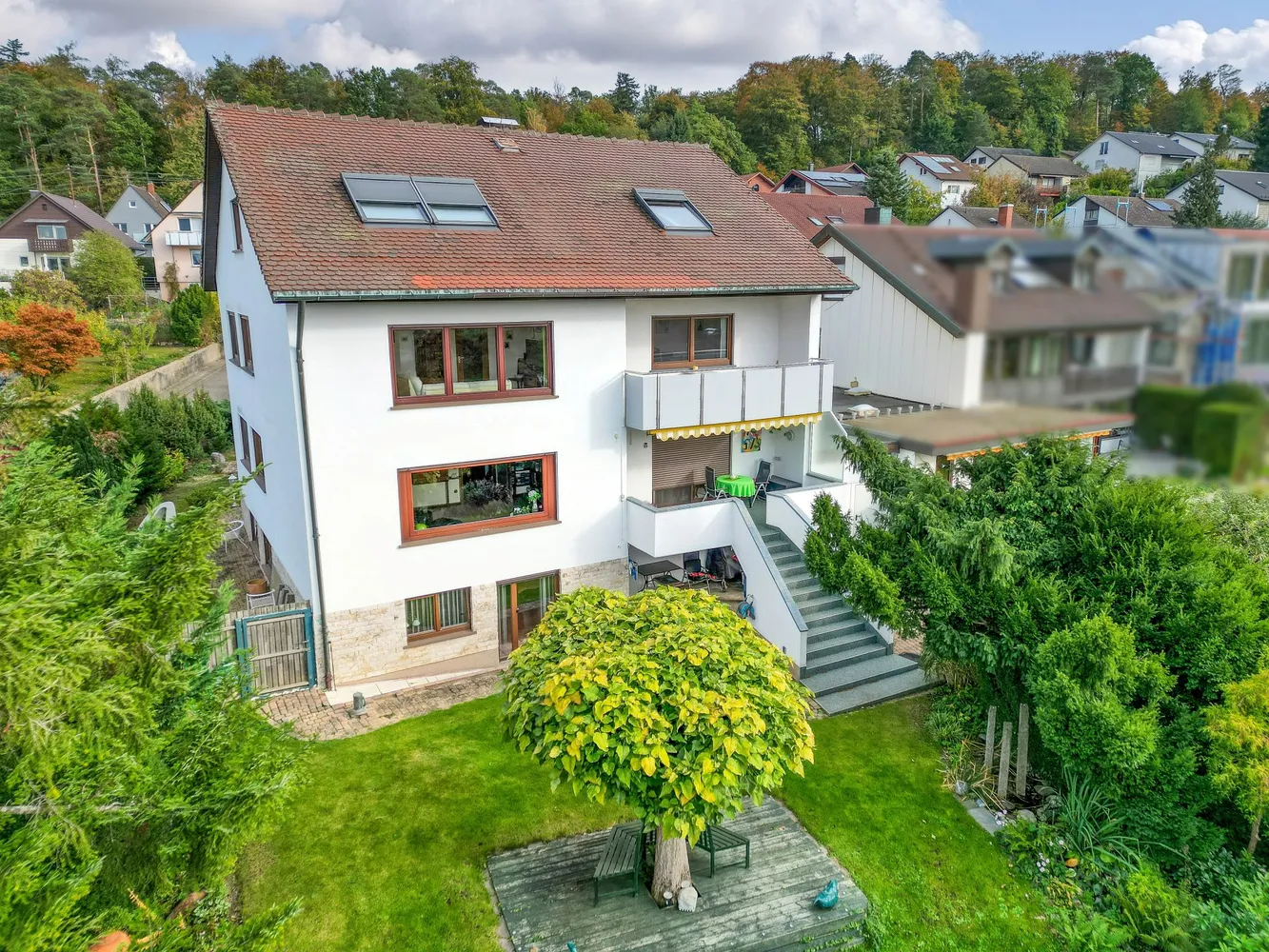 4 Zimmer Wohnung mit 109 m² in Karlsruhe – Bild 1