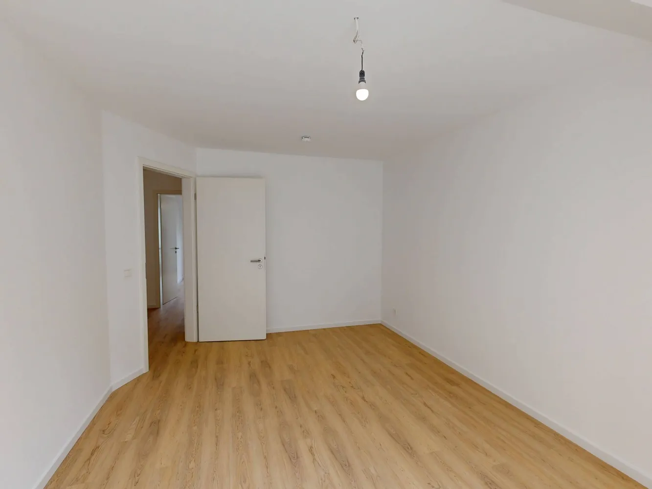 2 Zimmer Wohnung mit 67 m² in Hamburg – Bild 2