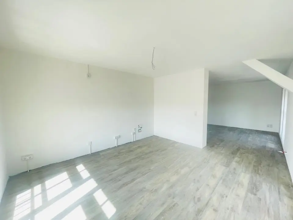 4 Zimmer Wohnung mit 132 m² in Brandenburg an der Havel – Bild 1