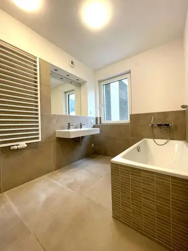 3 Zimmer Haus mit 110 m² in Wiesbaden – Bild 6