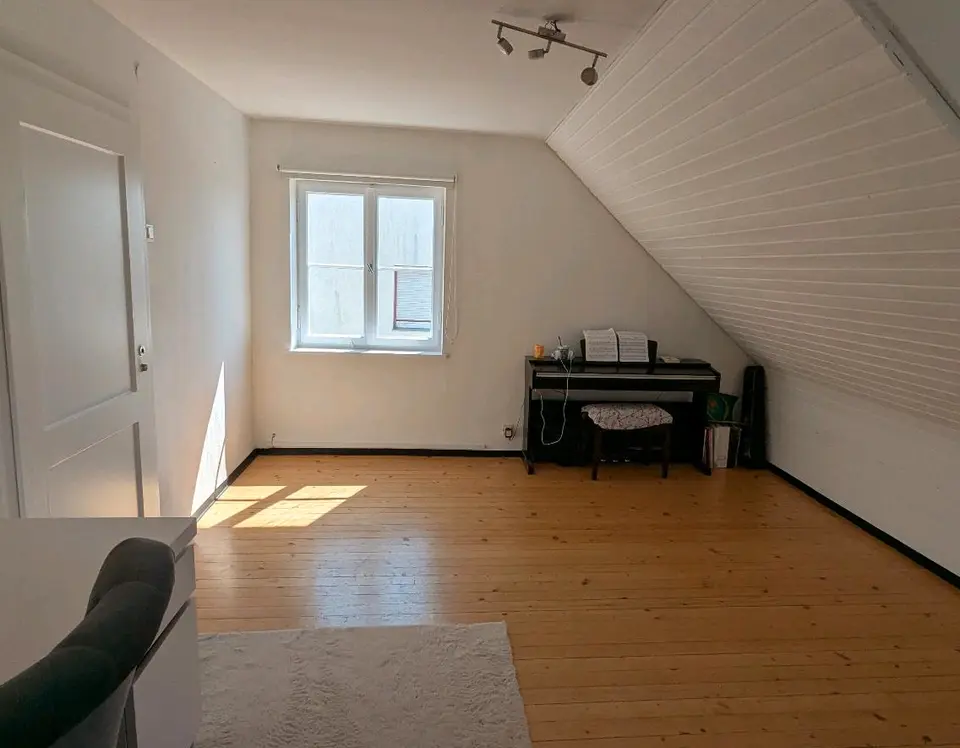 WG-Zimmer mit 15 m² in Stuttgart – Bild 1