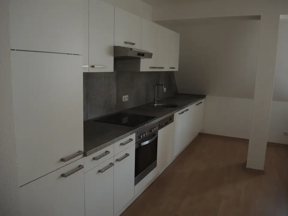 2 Zimmer Wohnung mit 77 m² in Zwickau – Bild 3
