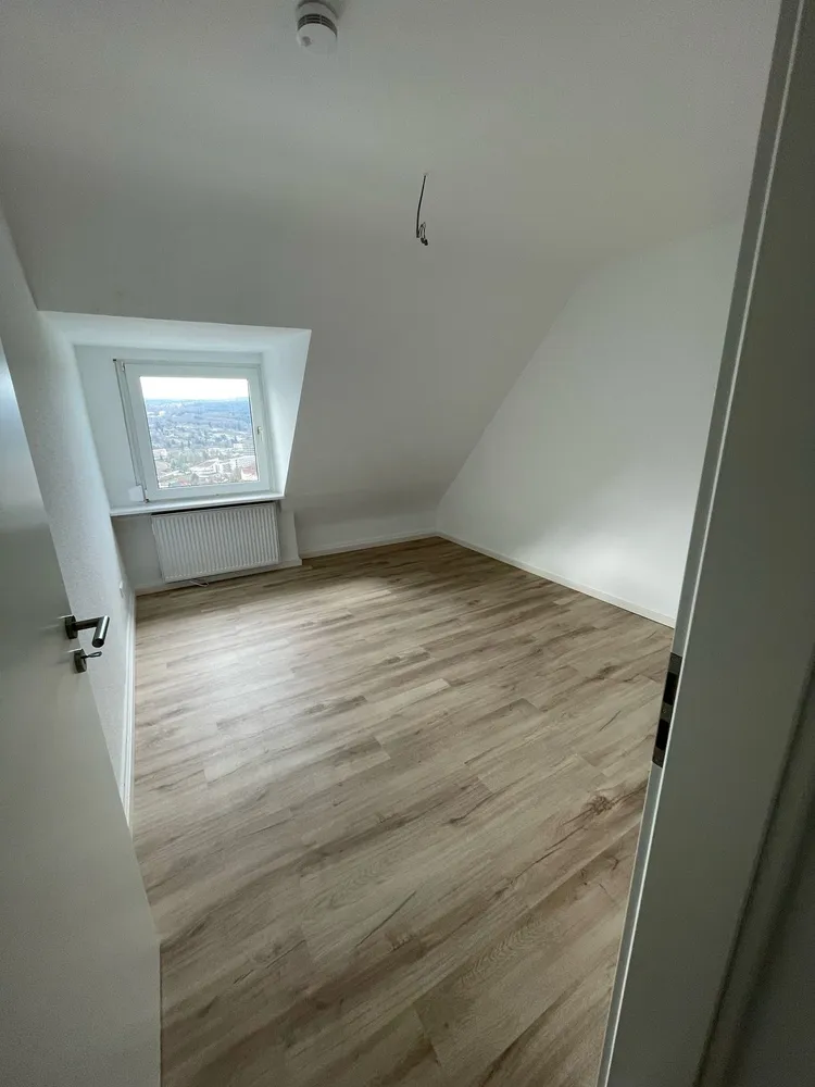 3 Zimmer Wohnung mit 80 m² in Pforzheim – Bild 2