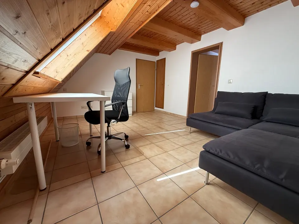 8 Zimmer Wohnung mit 160 m² in Tübingen – Bild 4