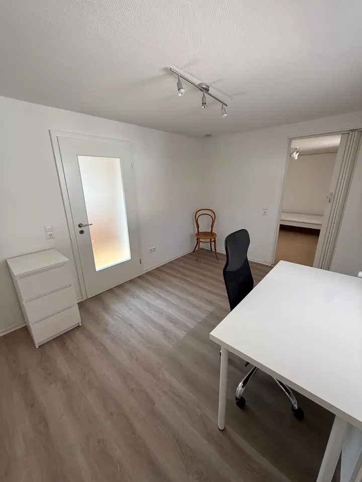 8 Zimmer Wohnung mit 160 m² in Tübingen – Bild 10