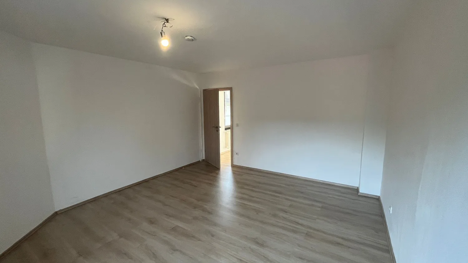 4 Zimmer Wohnung mit 85 m² in Oberhausen – Bild 4