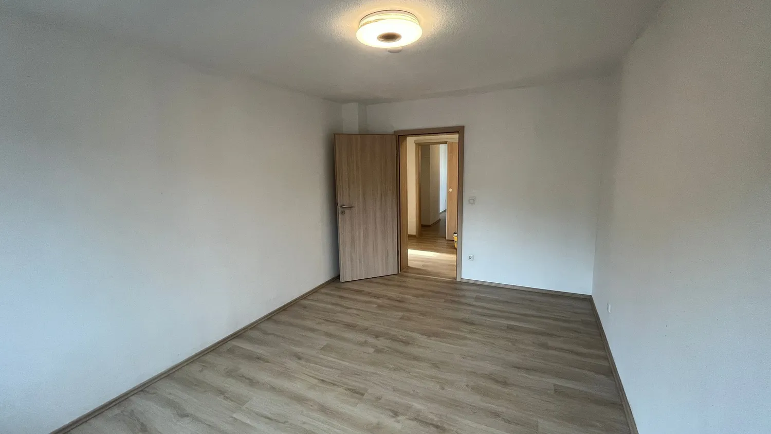 4 Zimmer Wohnung mit 85 m² in Oberhausen – Bild 8