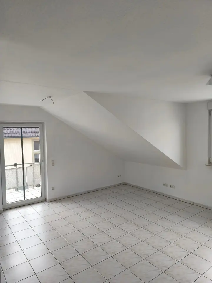 4 Zimmer Wohnung mit 105 m² in Offenbach – Bild 3