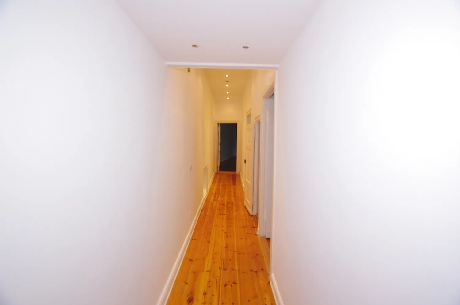 6 Zimmer Wohnung mit 204 m² in Berlin – Bild 12