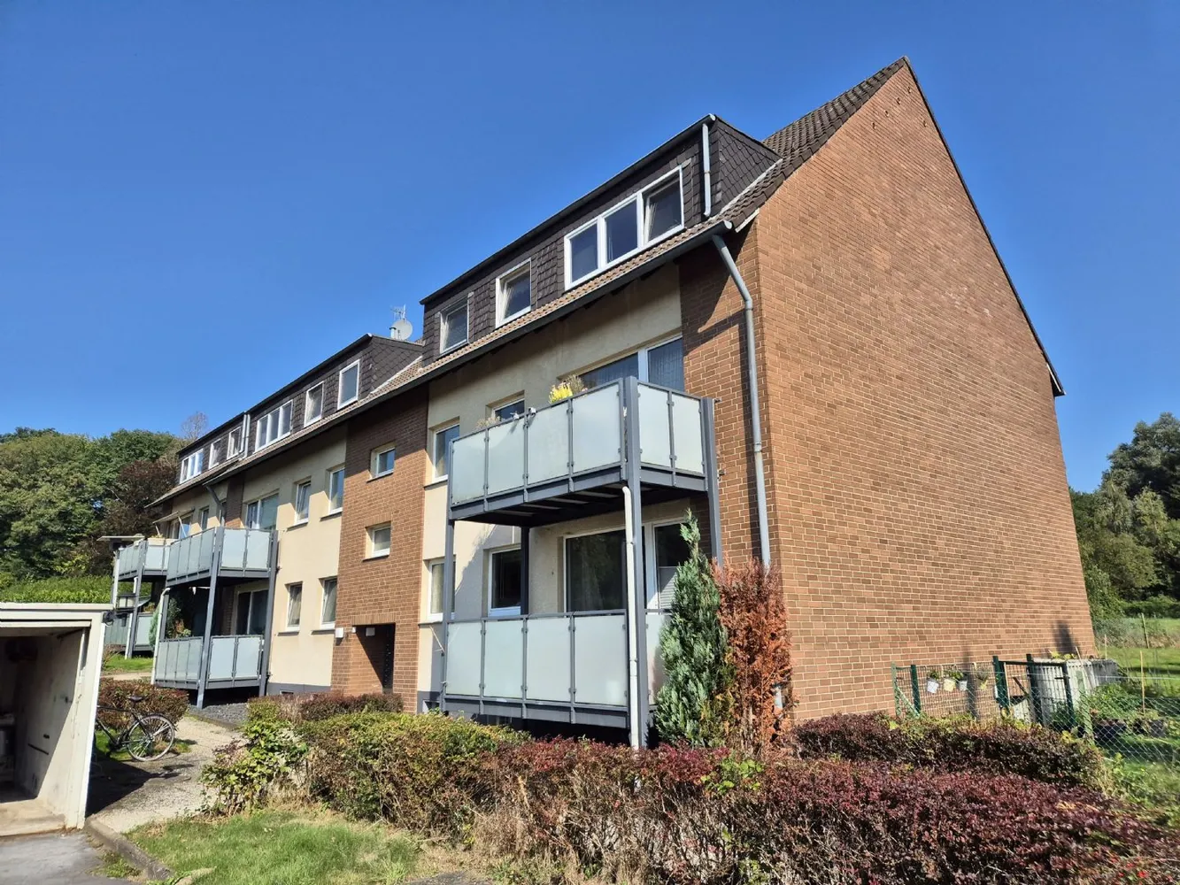 4 Zimmer Wohnung mit 80 m² in Solingen – Bild 1