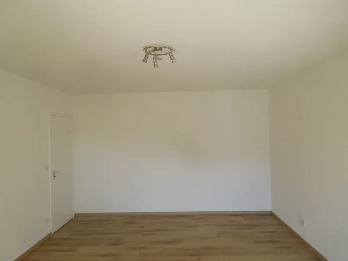 3 Zimmer Wohnung mit 99 m² in Erlangen – Bild 3