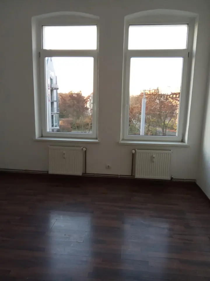 4 Zimmer Wohnung mit 90 m² in Dessau-Roßlau – Bild 1