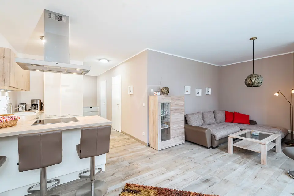 2 Zimmer Wohnung mit 67 m² in Rostock – Bild 2