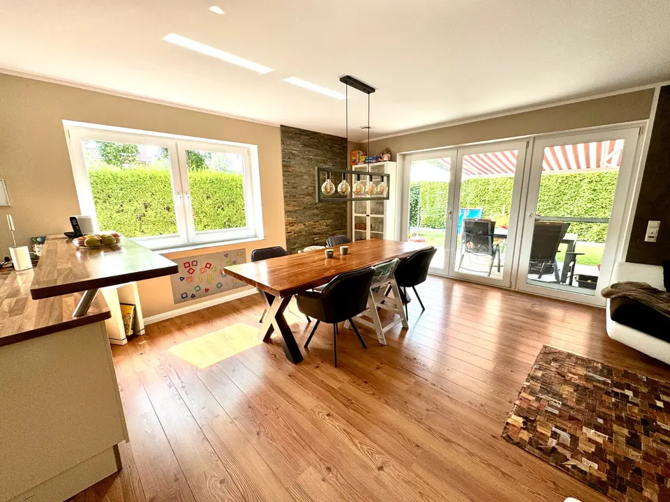 5 Zimmer Wohnung mit 150 m² in Norderstedt – Bild 3