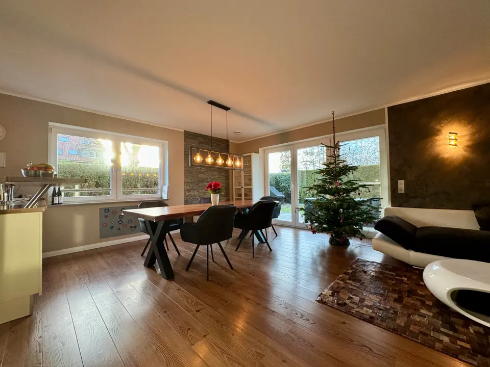 5 Zimmer Wohnung mit 150 m² in Norderstedt – Bild 4