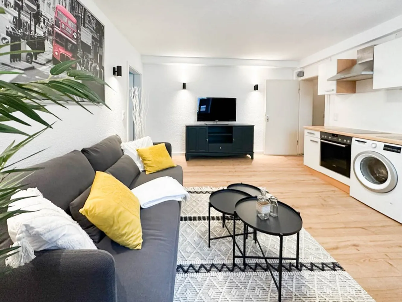 2 Zimmer Wohnung mit 42 m² in Augsburg – Bild 1