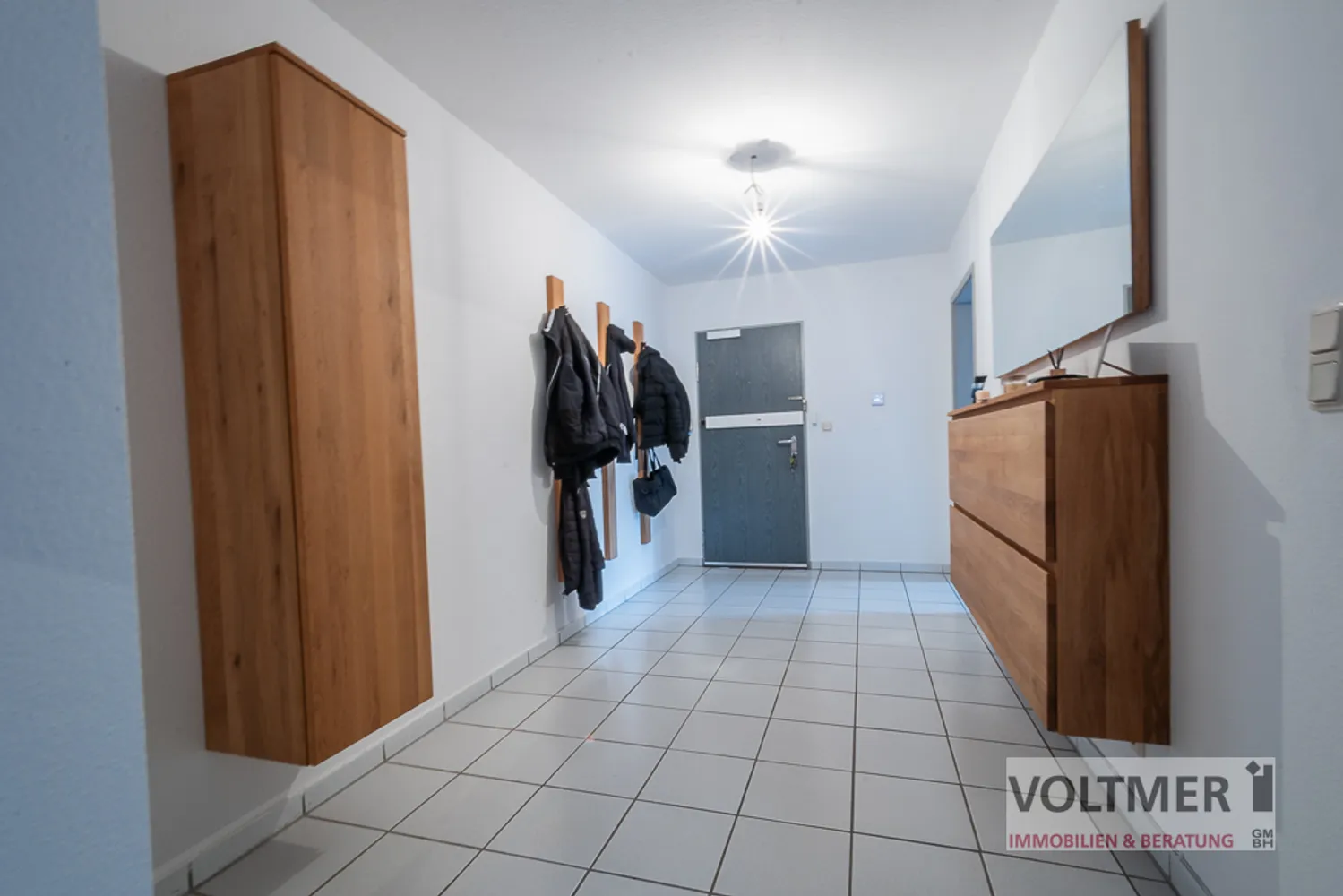 2 Zimmer Wohnung mit 100 m² in Homburg – Bild 3