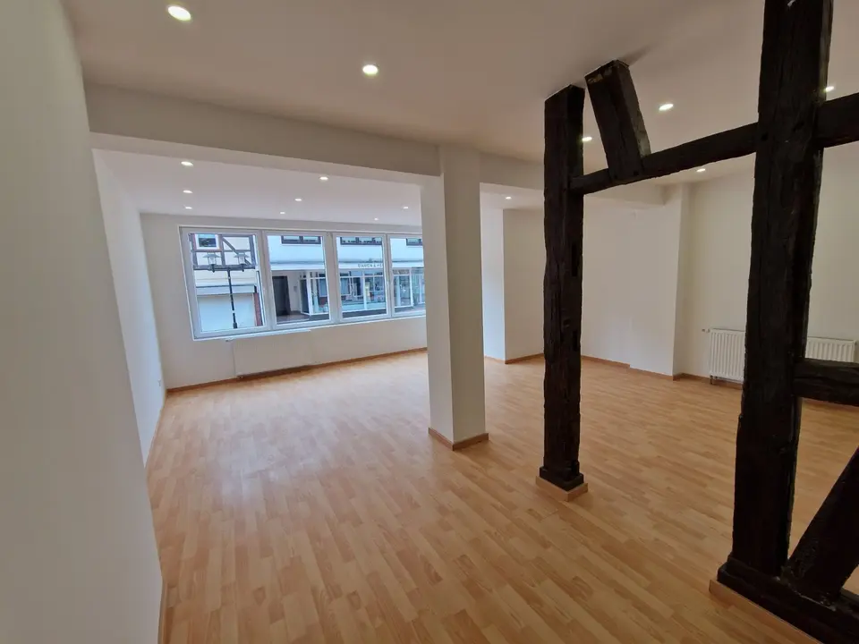 8 Zimmer Haus mit 165 m² in Einbeck – Bild 1