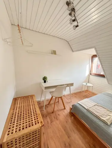 WG-Zimmer mit 11 m² in Stuttgart – Bild 1