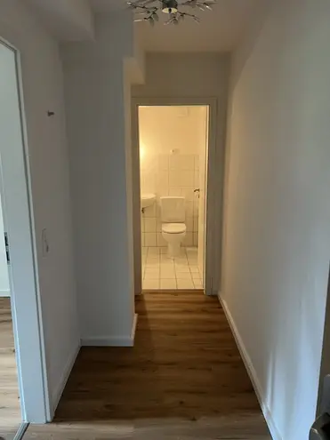 1 Zimmer Wohnung mit 35 m² in Köln – Bild 2