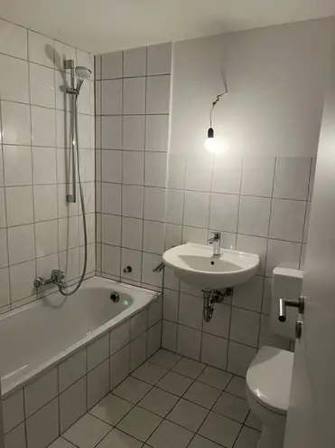 1 Zimmer Wohnung mit 35 m² in Köln – Bild 6