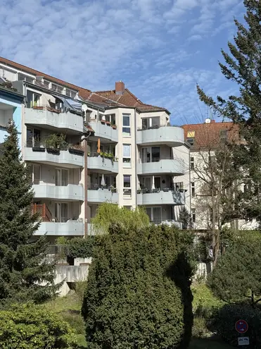 2 Zimmer Wohnung mit 79 m² in Berlin – Bild 1