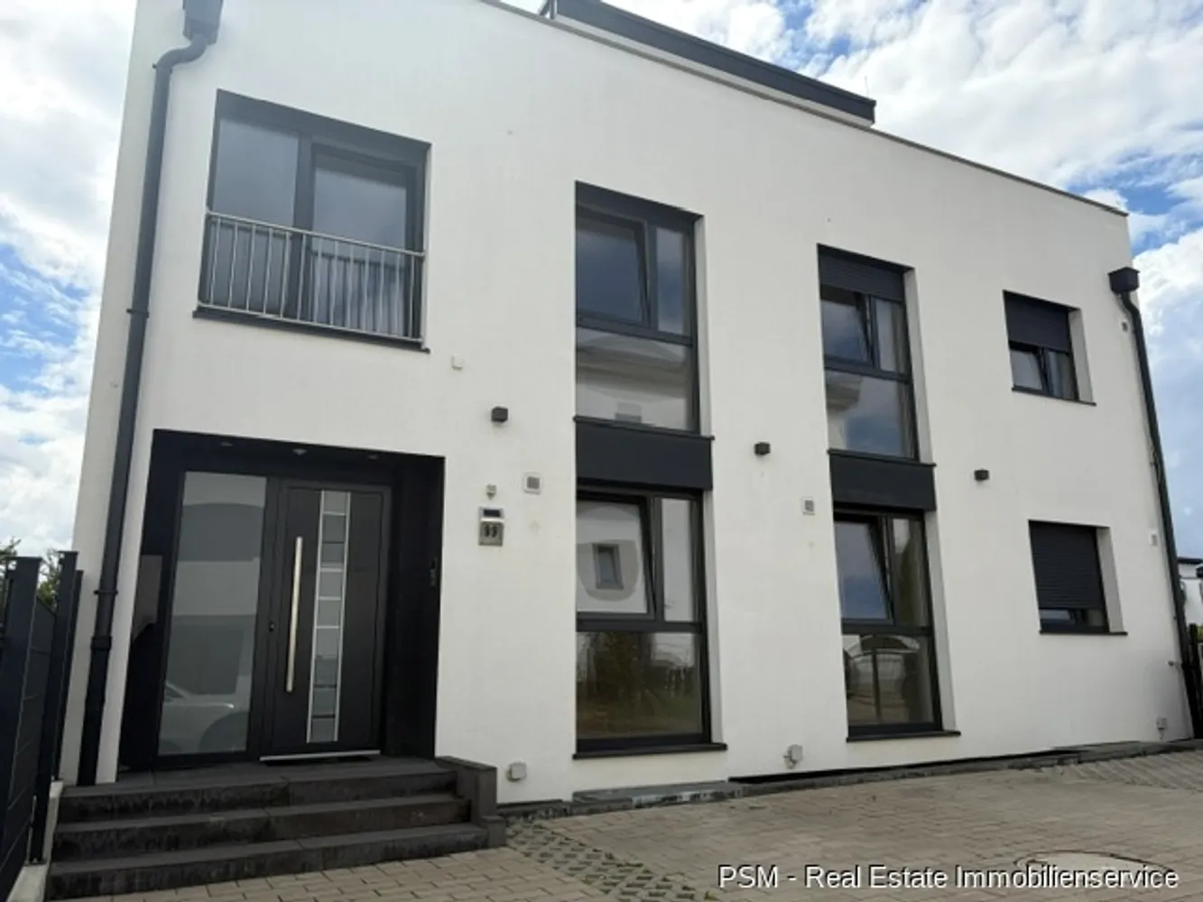 4 Zimmer Wohnung mit 98 m² in Offenbach am Main – Bild 1