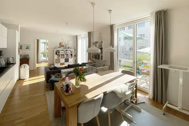 5 Zimmer Wohnung mit 132 m² in Stuttgart – Bild 2