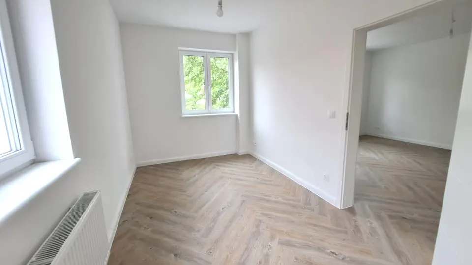 5 Zimmer Wohnung mit 138 m² in Gera – Bild 2