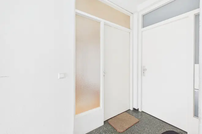 6 Zimmer Wohnung mit 110 m² in Stuttgart – Bild 2
