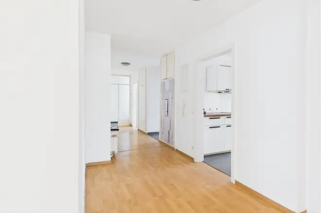 6 Zimmer Wohnung mit 110 m² in Stuttgart – Bild 4