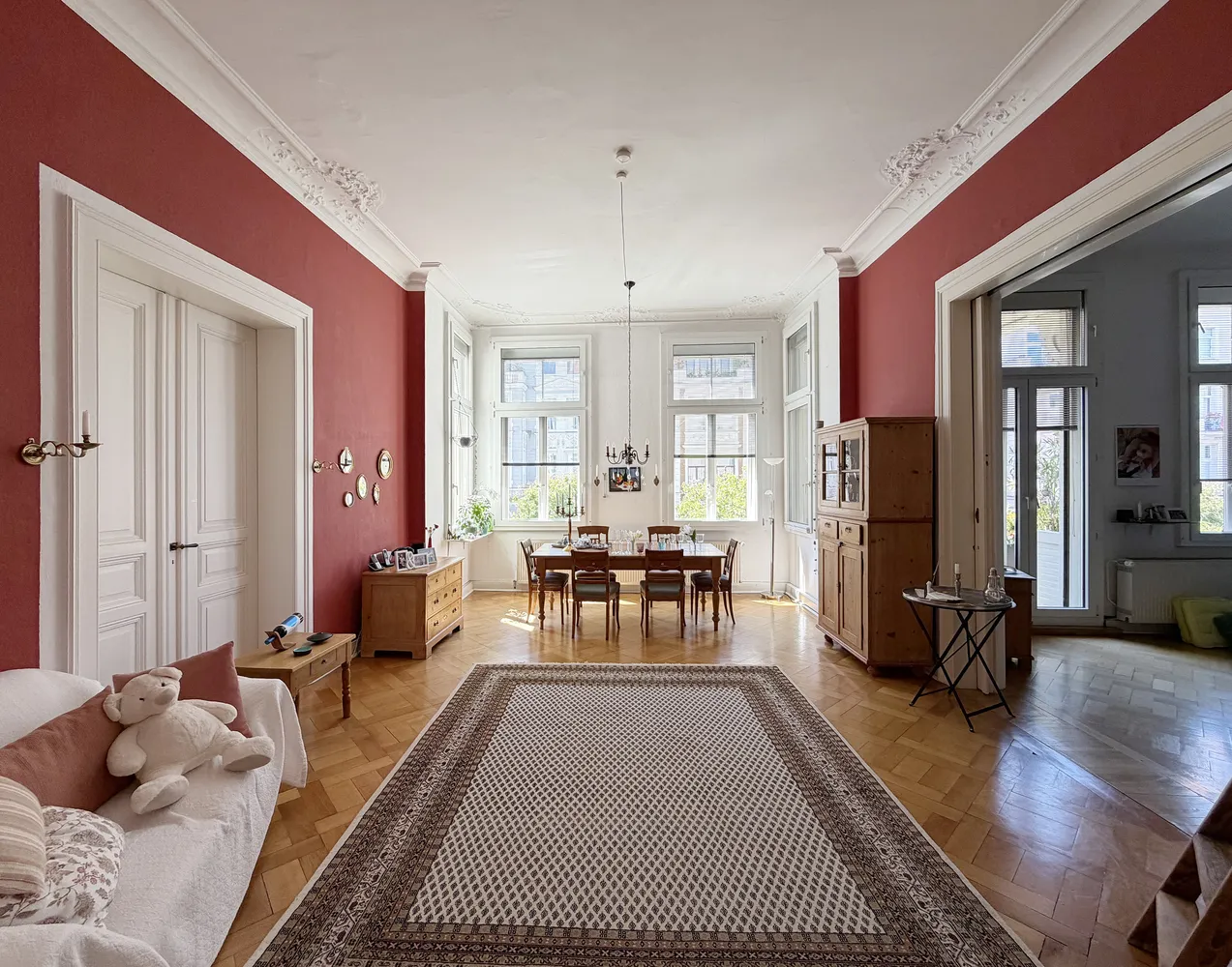 4 Zimmer Wohnung mit 180 m² in Hannover – Bild 1