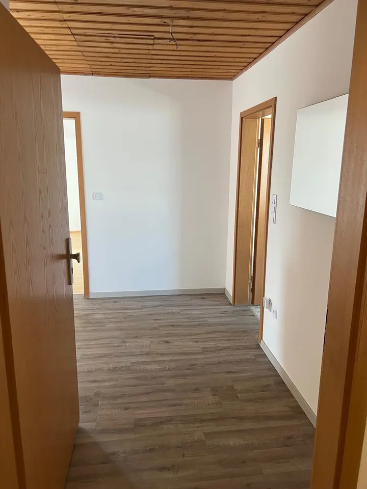 3 Zimmer Wohnung mit 108 m² in Amberg – Bild 2