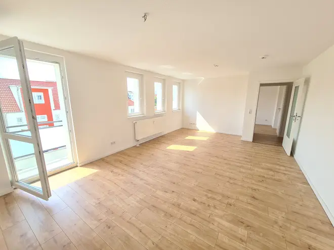4 Zimmer Wohnung mit 109 m² in Magdeburg – Bild 1