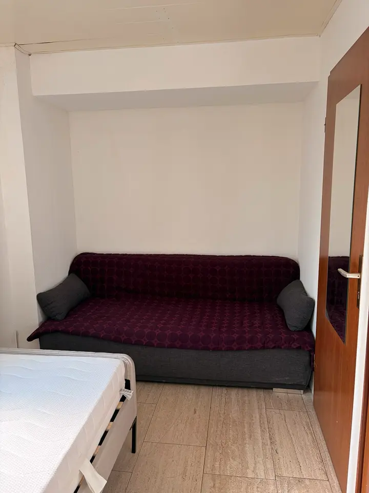 8 Zimmer Wohnung mit 200 m² in Tübingen – Bild 2