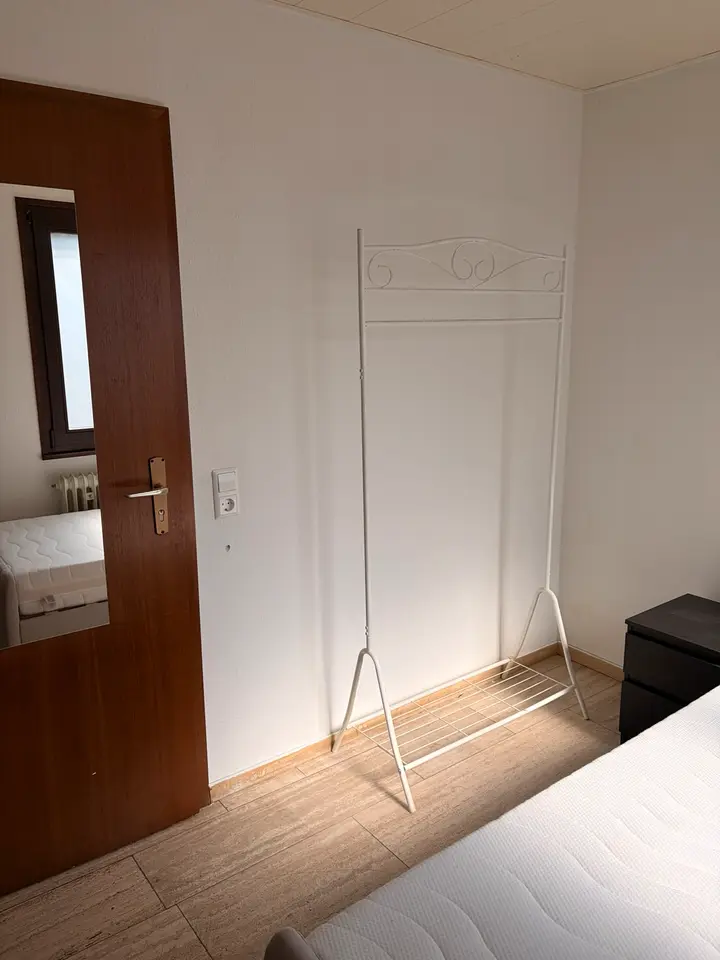 8 Zimmer Wohnung mit 200 m² in Tübingen – Bild 3
