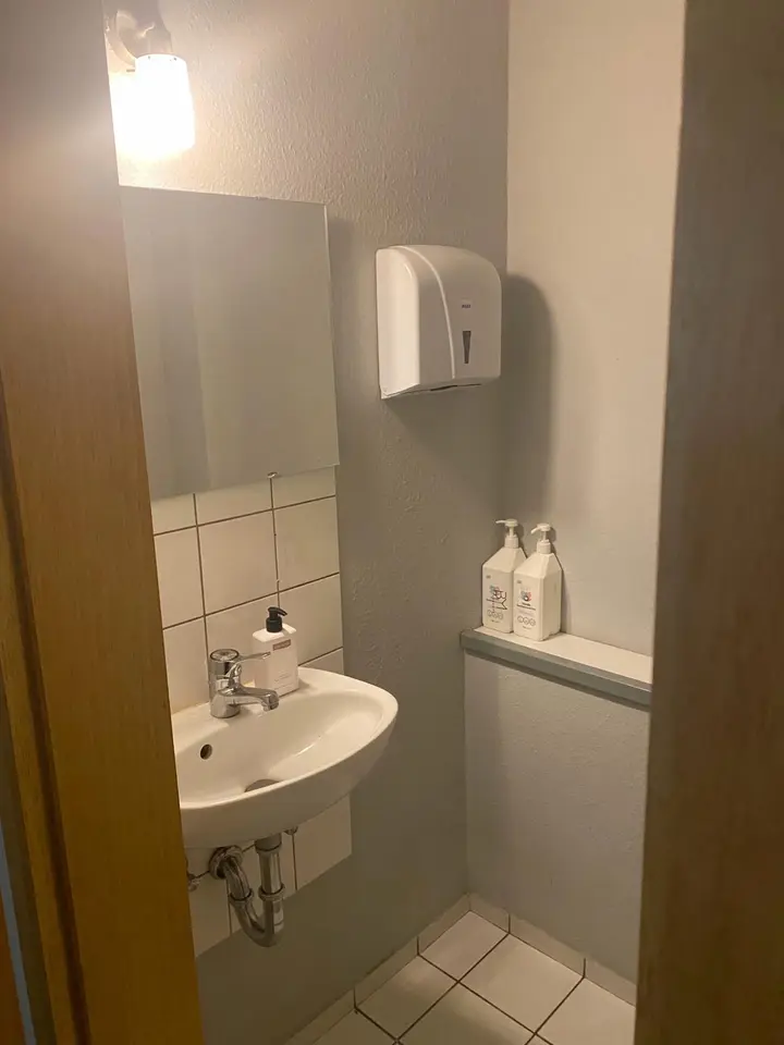 8 Zimmer Wohnung mit 200 m² in Tübingen – Bild 4
