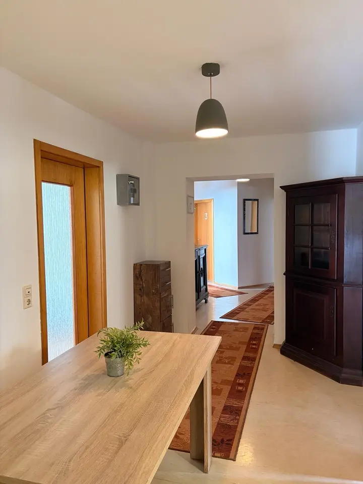 8 Zimmer Wohnung mit 200 m² in Tübingen – Bild 5