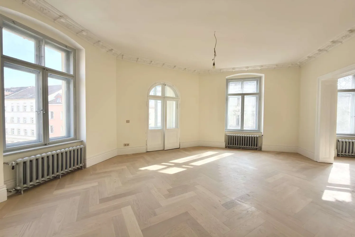 8 Zimmer Wohnung mit 210 m² in Görlitz – Bild 4