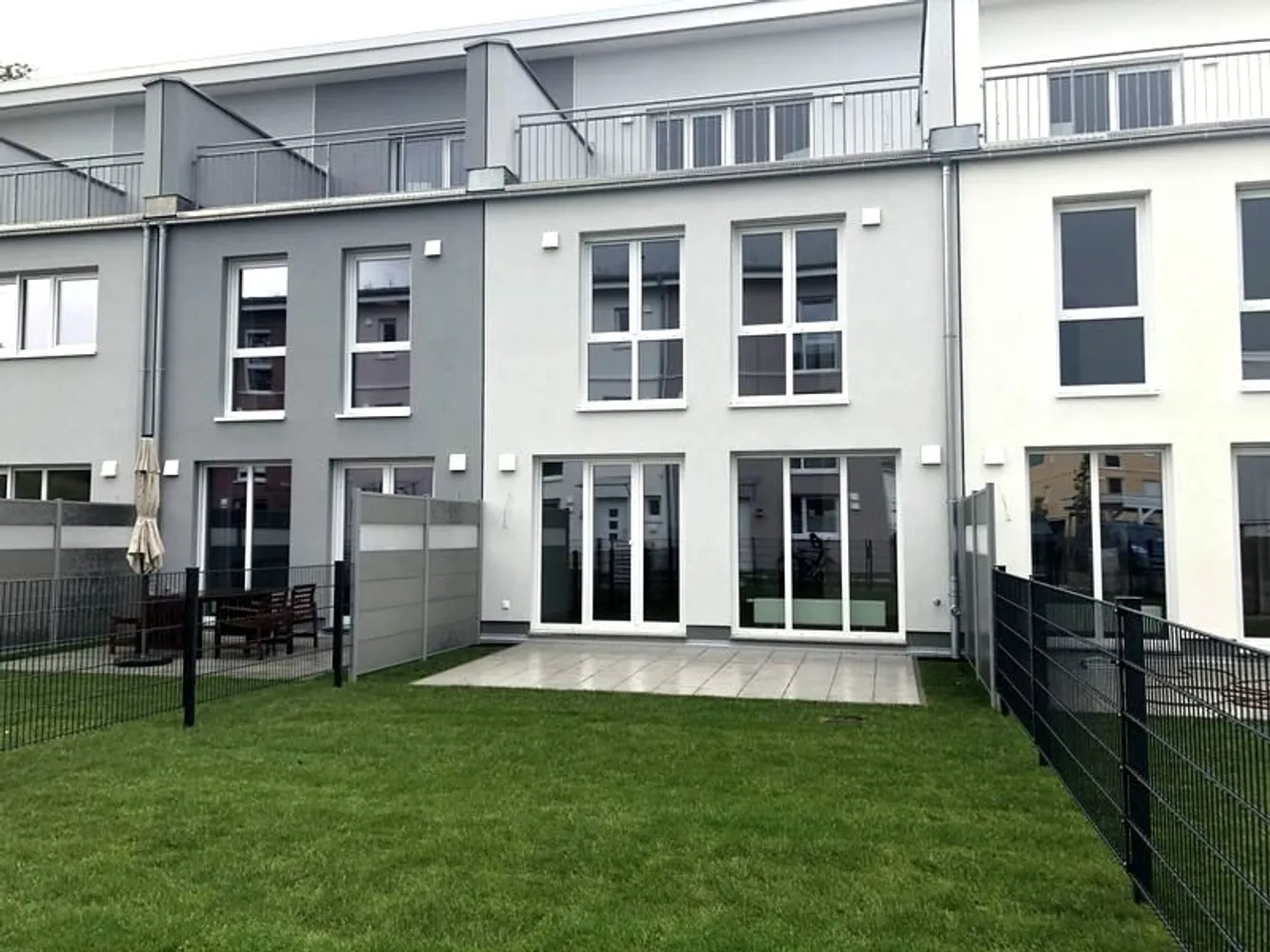 5 Zimmer Haus mit 174 m² in Berlin – Bild 1