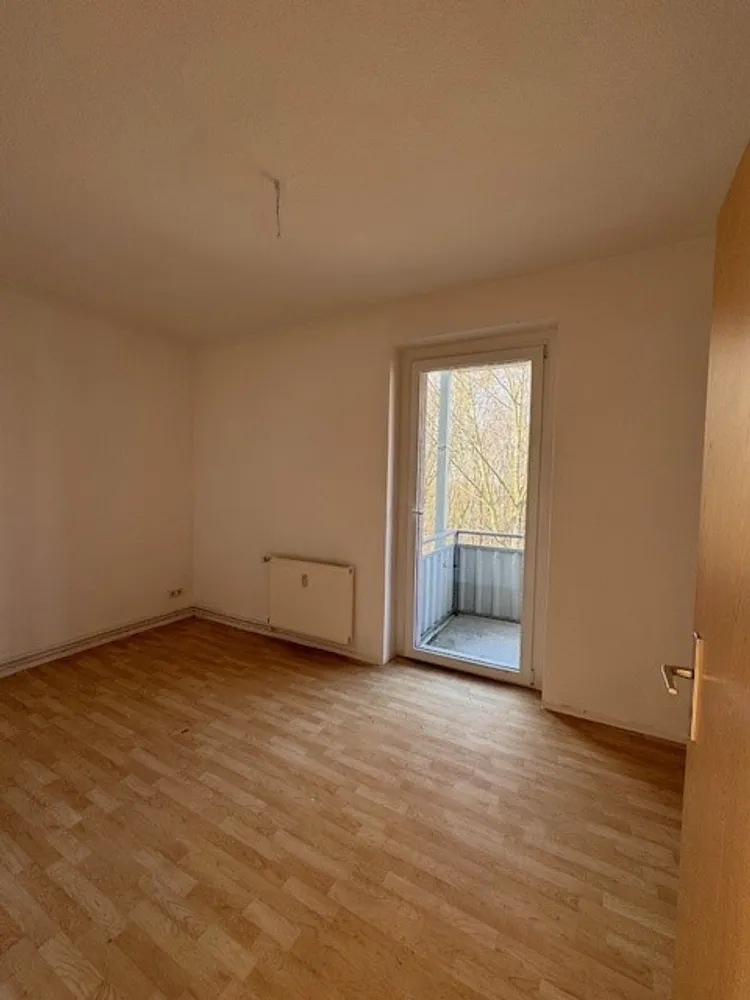 3 Zimmer Wohnung mit 65 m² in Merseburg – Bild 2